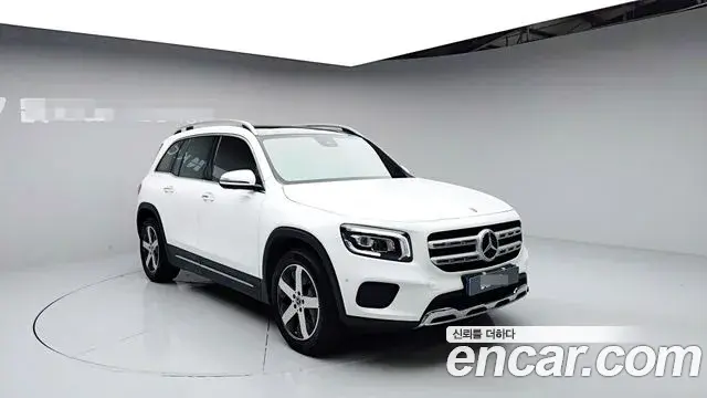Mercedes-Benz GLB-Class 2020 — Фото 2/20