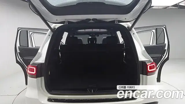 Mercedes-Benz GLB-Class 2020 — Фото 7/20