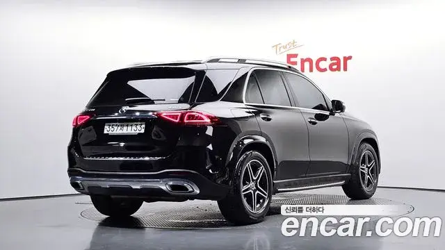 Mercedes-Benz GLE-Class 2019 — Фото 2/20