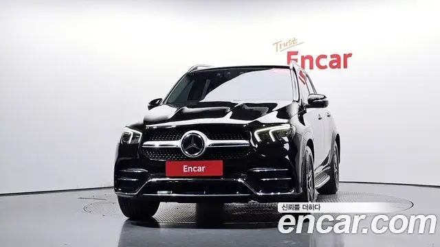 Mercedes-Benz GLE-Class 2019 — Фото 3/20