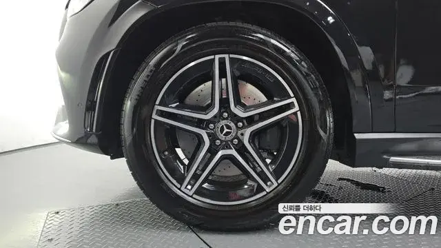 Mercedes-Benz GLE-Class 2019 — Фото 5/20