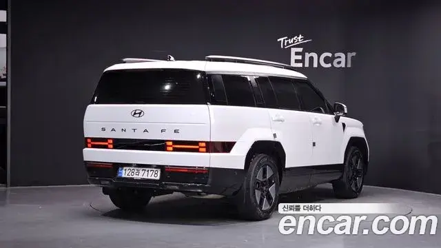 Hyundai Santa Fe 2024 — Photo 36/37