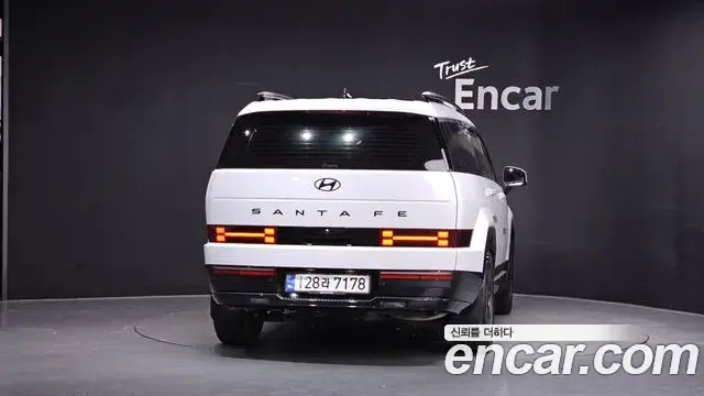 Hyundai Santa Fe 2024 — Photo 14/37