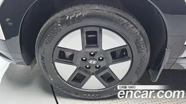 Hyundai Santa Fe 2024 — Photo 32/37