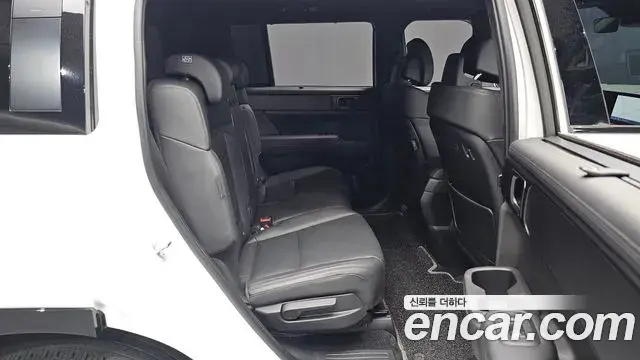 Hyundai Santa Fe 2024 — Photo 34/37