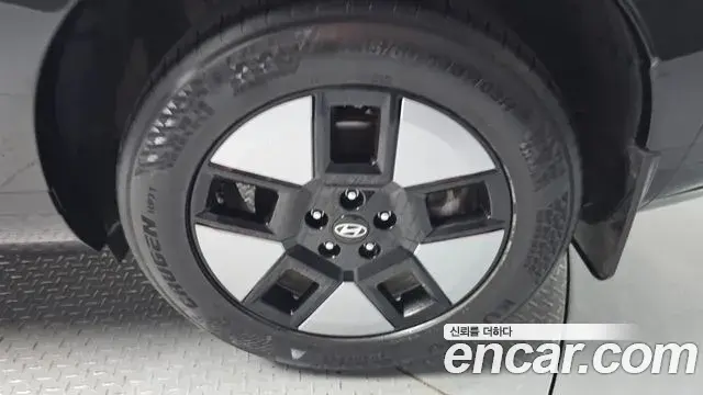 Hyundai Santa Fe 2024 — Photo 16/37