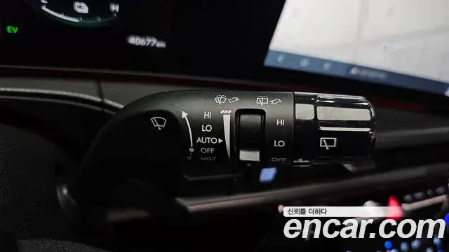 Hyundai Santa Fe 2024 — Photo 2/37