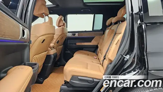 Hyundai Santa Fe 2024 — Şəkil 8/35