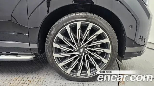 Hyundai Santa Fe 2024 — Şəkil 33/35