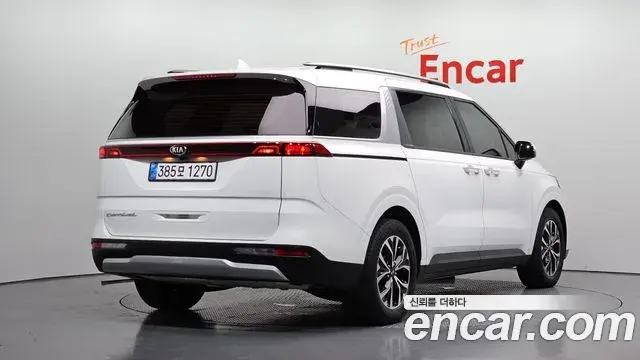 Kia Carnival 2021 — Фото 2/20