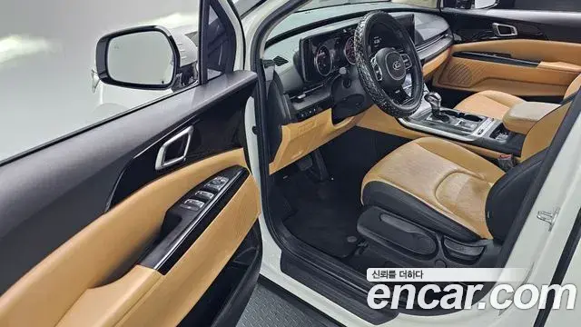 Kia Carnival 2021 — Фото 10/20