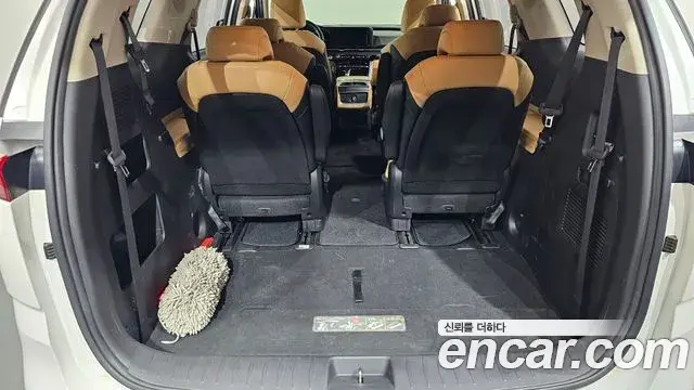 Kia Carnival 2021 — Фото 16/20