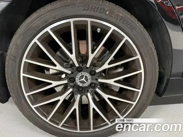 Mercedes-Benz S-Class 2024 — Photo 14/20