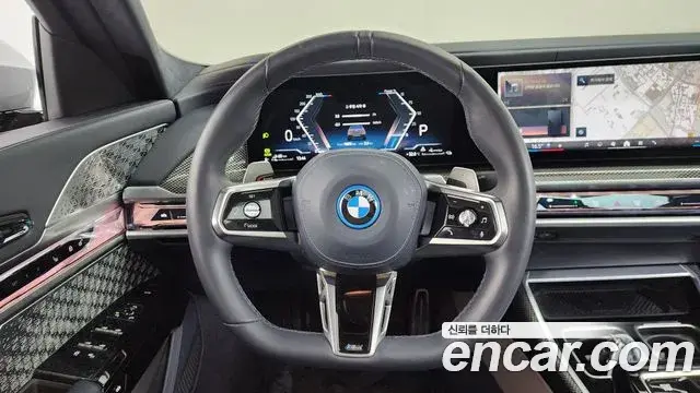 BMW 7 Series 2025 — Фото 12/20