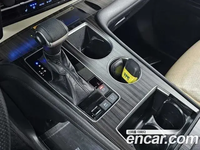 Toyota Sienna 2021 — Şəkil 6/20