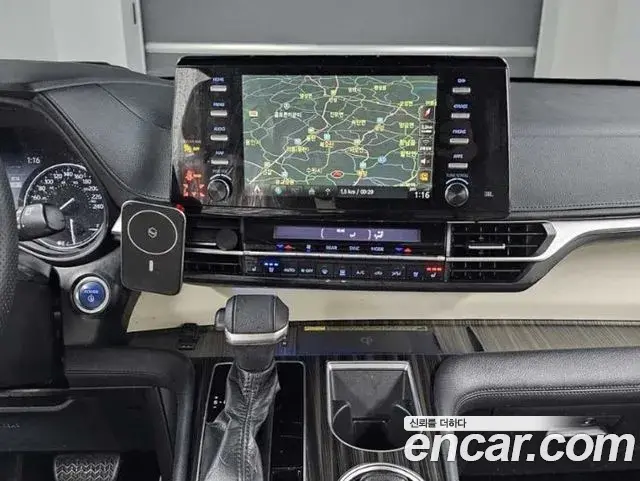 Toyota Sienna 2021 — Şəkil 16/20