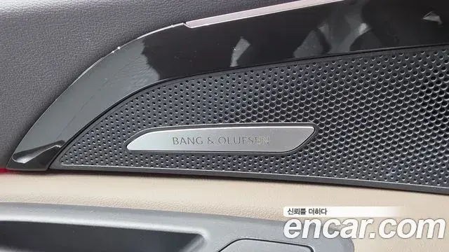 Audi Q5 2025 — Photo 19/42