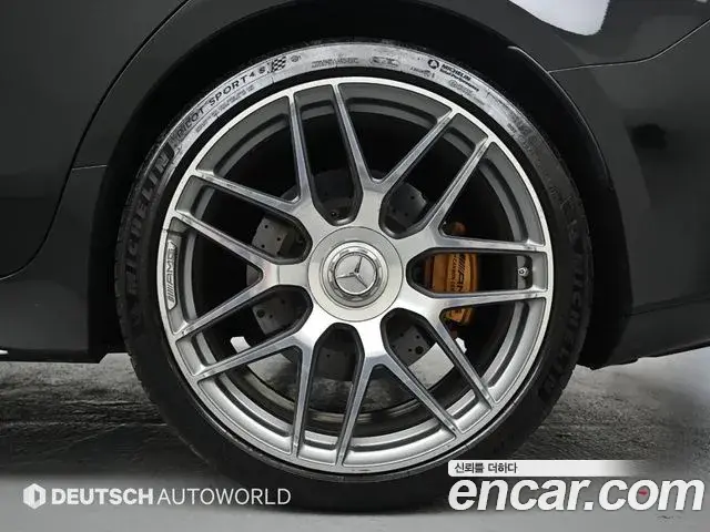 Mercedes-Benz AMG GT 2020 — Photo 12/20