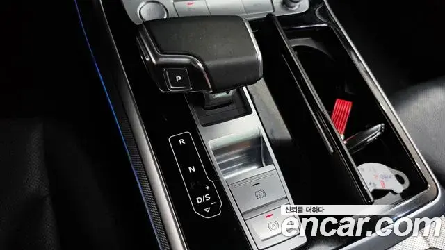Audi Q8 2020 — ფოტო 36/36