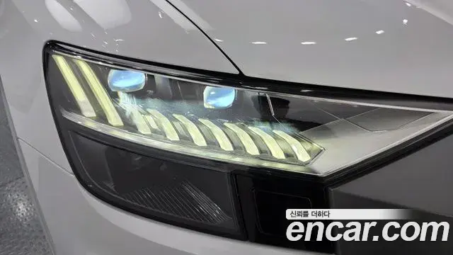 Audi Q8 2020 — ფოტო 22/36