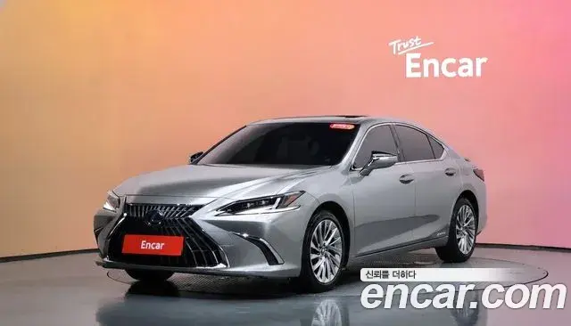 Lexus ES300h 2022 — Şəkil 9/34