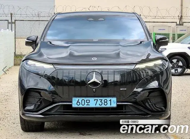Mercedes-Benz EQS SUV 2023 — Photo 3/20