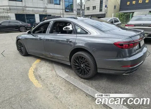 Audi A8 2021 — Şəkil 2/20