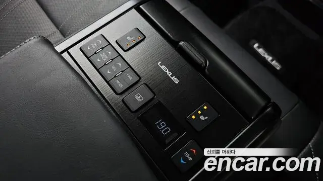 Lexus ES300h 2022 — Şəkil 10/20