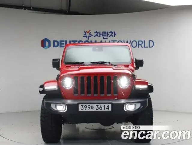 Jeep Wrangler 2019 — ფოტო 7/20