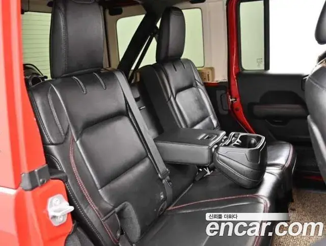 Jeep Wrangler 2019 — ფოტო 11/20