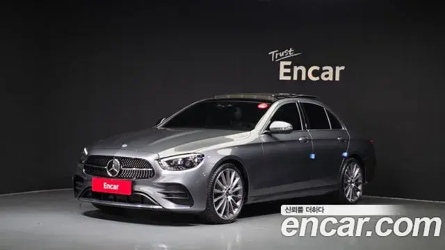 Mercedes-Benz E-Class 2022 — ფოტო 19/20