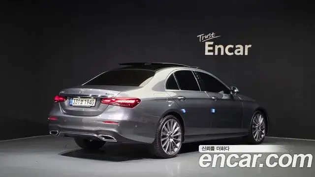 Mercedes-Benz E-Class 2022 — ფოტო 12/20
