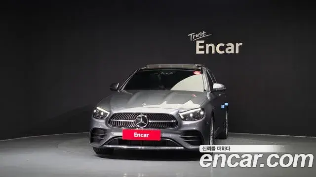 Mercedes-Benz E-Class 2022 — ფოტო 2/20