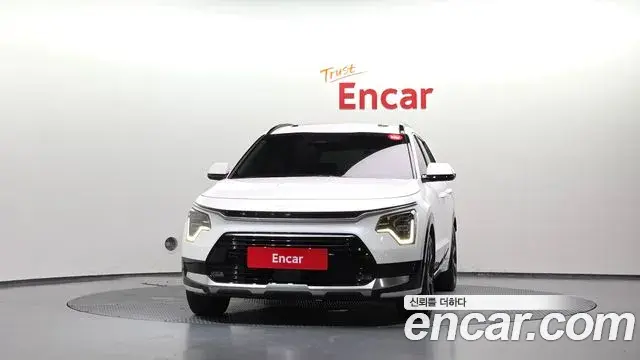 Kia Niro 2022 — Фото 3/20