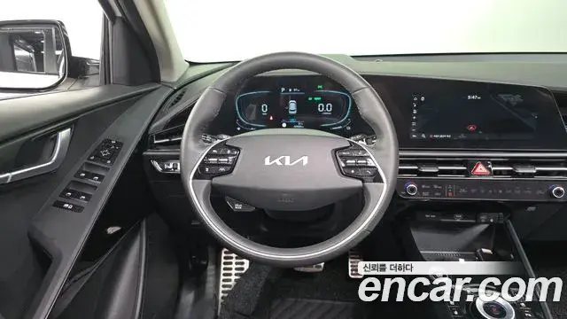 Kia Niro 2022 — Фото 13/20