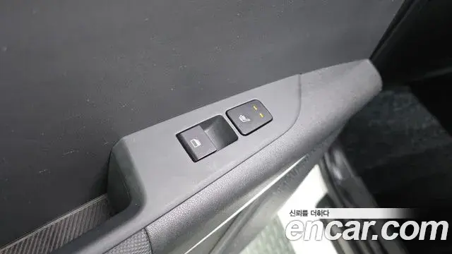 Kia Niro 2022 — Фото 18/20