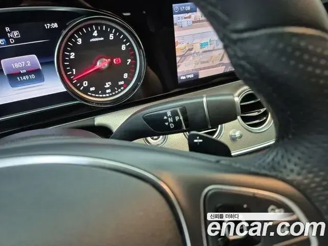 Mercedes-Benz E-Class 2018 — Фото 8/20