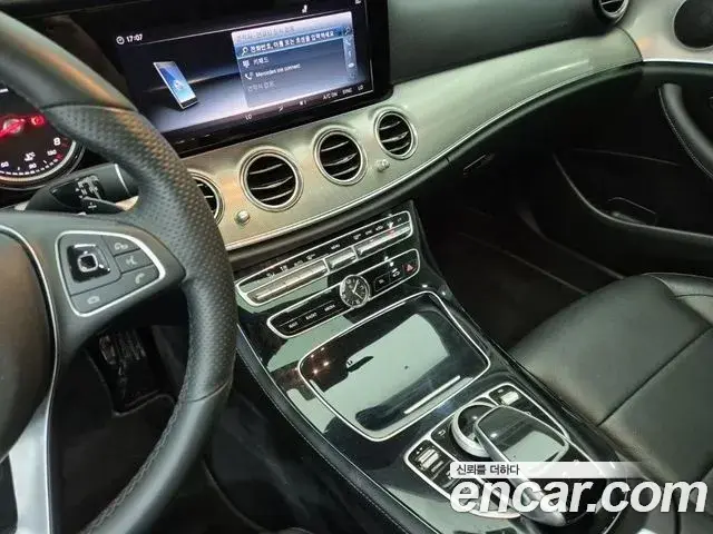 Mercedes-Benz E-Class 2018 — Фото 14/20