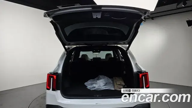 Kia Sorento 2024 — Şəkil 33/35
