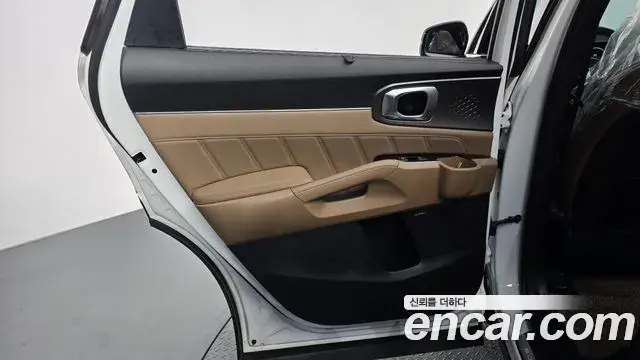 Kia Sorento 2024 — Şəkil 19/35