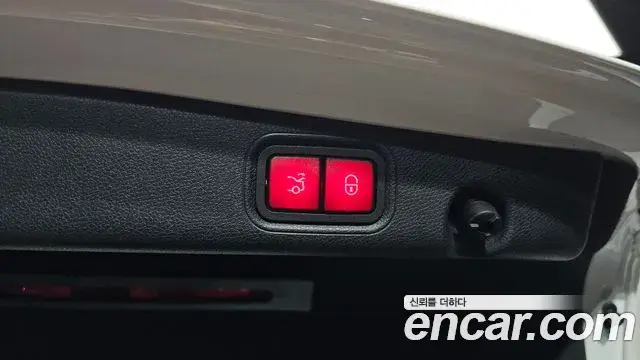 Mercedes-Benz E-Class 2023 — Şəkil 24/36