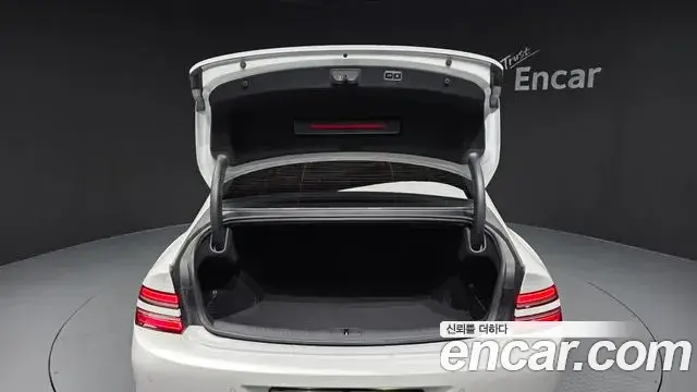 Genesis G80 2022 — Photo 7/20