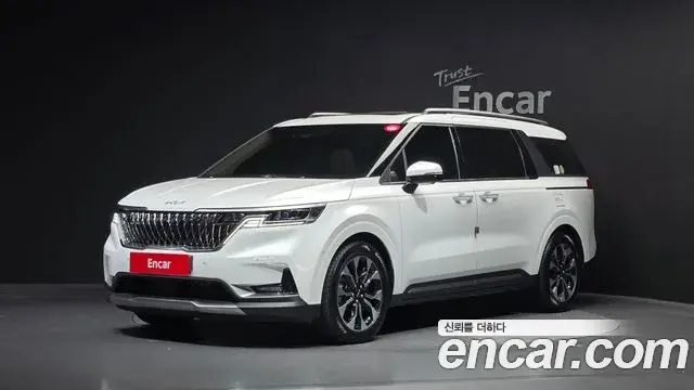 Kia Carnival 2022 — Фото 1/20