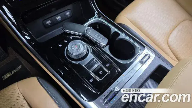 Kia Carnival 2022 — Фото 9/20