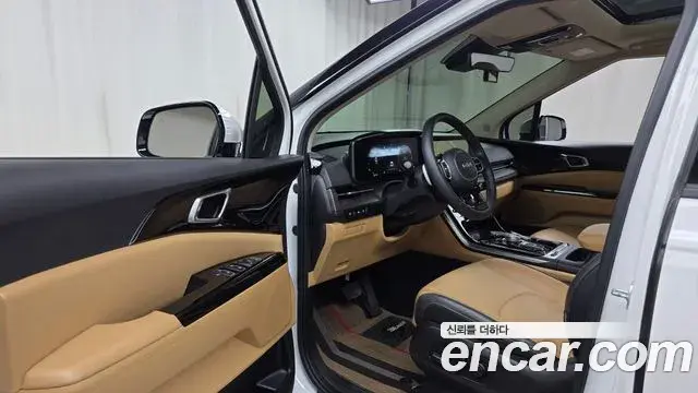 Kia Carnival 2022 — Фото 10/20