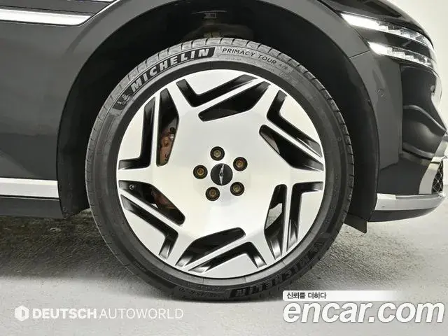 Genesis G90 2023 — Şəkil 18/20