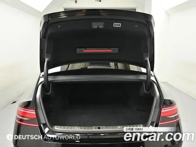 Genesis G90 2023 — Şəkil 13/20