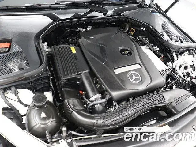 Mercedes-Benz E-Class 2023 — Photo 2/20