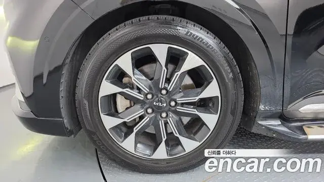 Kia Carnival 2022 — Фото 5/20
