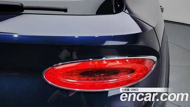 Bentley Bentayga 2022 — ფოტო 13/36